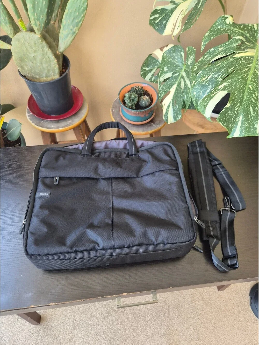 Dell Black Padded Laptop Briefcase Messenger Bag with Shoulder Strap
